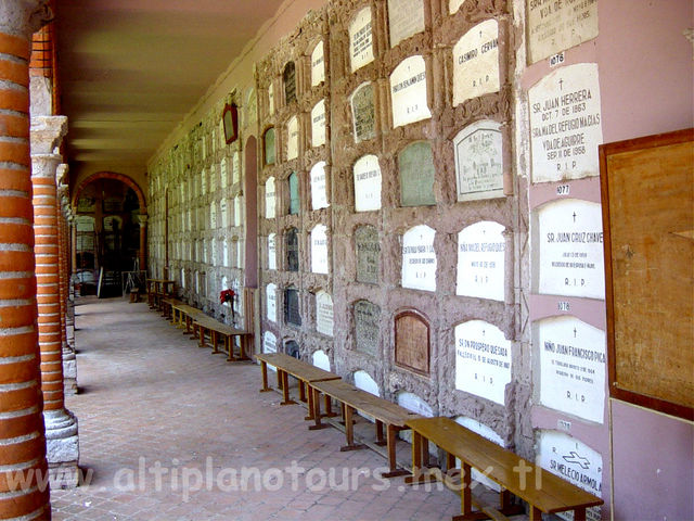Aspectos religiosos del Cementerio de Encarnación de Díaz, Jal. (C) JJEO. DÍ NO A LA POSADERÍA (Plagio Posada).